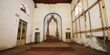 Así quedó el interior del templo luego del mega sismo.