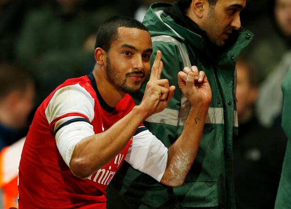 Delantero inglés Theo Walcott se lesiona y se perderá la Copa del Mundo