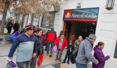 El titular de Hacienda indicó que  BancoEstado entregará líneas de financiamiento a aquellos buenos proyectos privados.