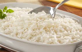 Entre los carbohidratos que se pueden transformar en grasa están el arroz, pastas refinadas o blancas, pan especial o blanco, gaseosas y jugos con azúcar.