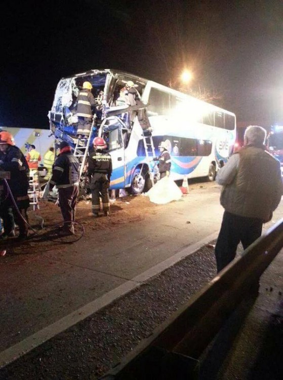 Choque Entre Bus Y Camión Deja Dos Muertos Y Dos Heridos Graves 8598