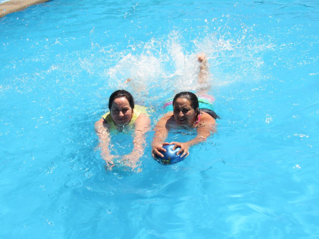 Rehabilitacion rodilla en piscina