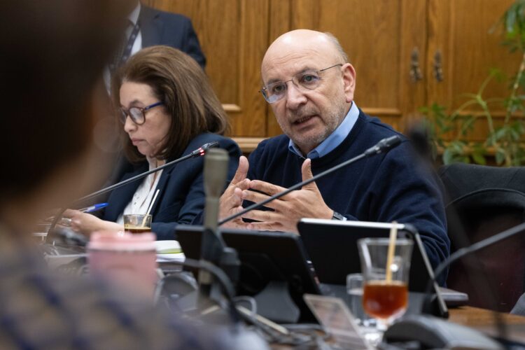 Senador Castro respalda la propiedad intelectual en los mismos términos que la ANP