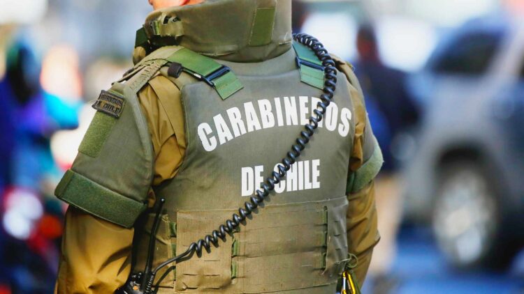 Mostazal: Sujeto intentó evadir la acción policial tras protagonizar riña en el centro de la comuna