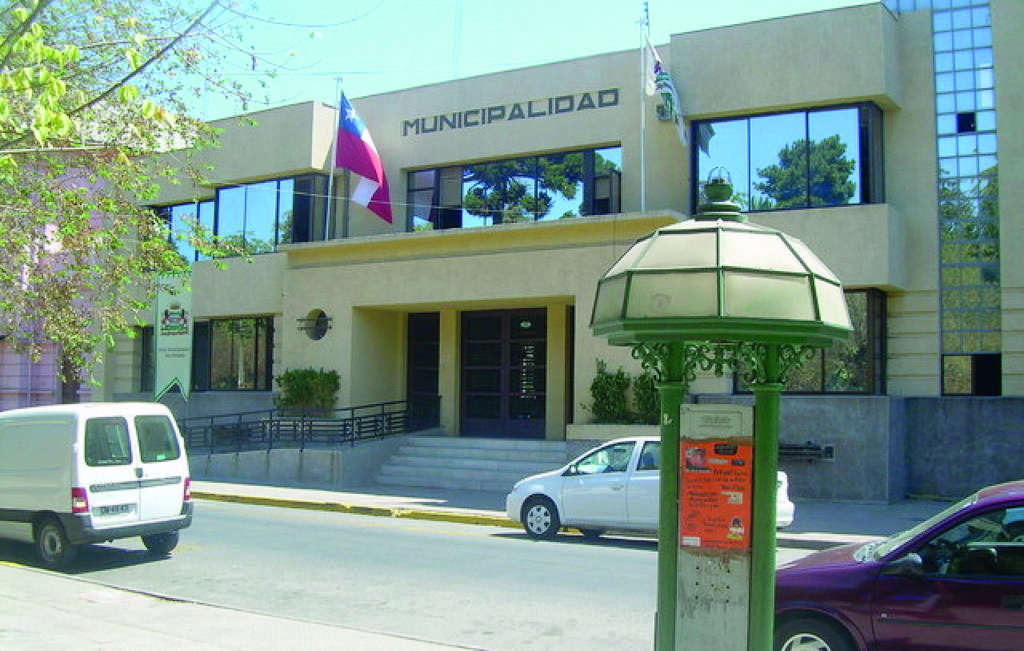 Urgencia en 50 días: Denuncian trato directo en la Municipalidad de San Fernando