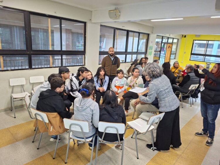 Vecinos y artistas participan en diseño del Centro Cultural de Codegua