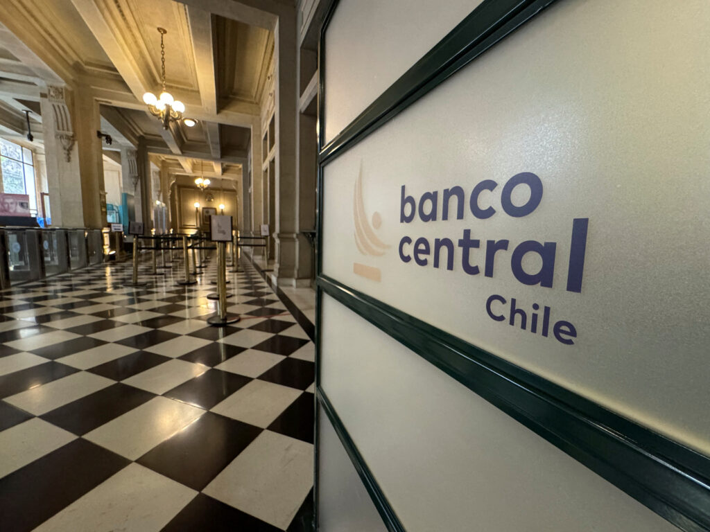 Imacec de marzo: Señales de advertencia de estancancamiento económico
