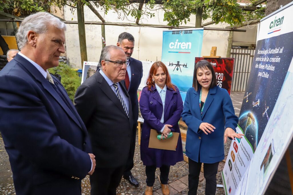 Con satélites y drones: Así operará el nuevo Catastro Frutícola lanzado en Rancagua