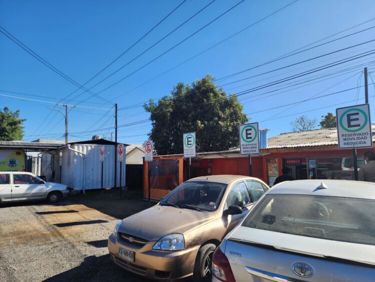 Habilitan estacionamientos exclusivos para personas con movilidad reducida en Hospital de San Vicente
