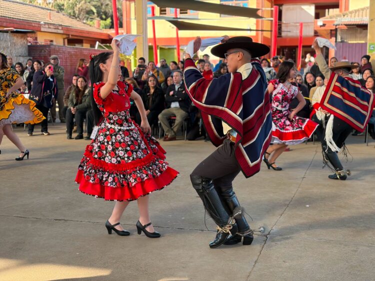Codegua dio el vamos a las Fiestas Patrias con Encuentro Comunal de Cueca Escolar