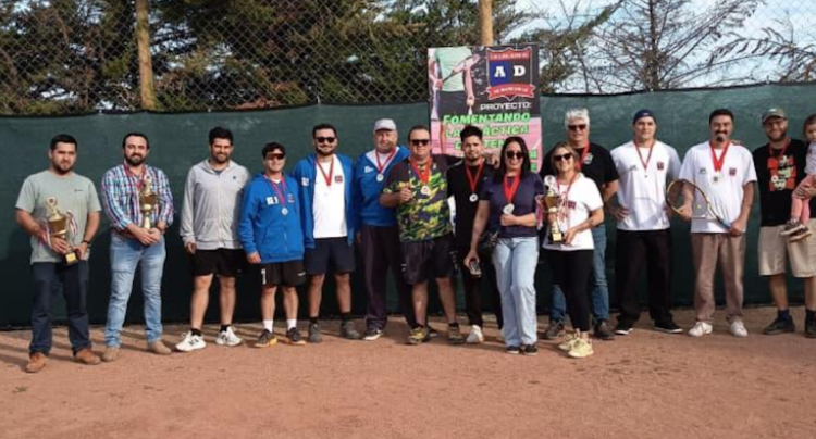 Club Alianza Deportiva de Marchigüe fortaleció la práctica del tenis con apoyo del Gobierno Regional
