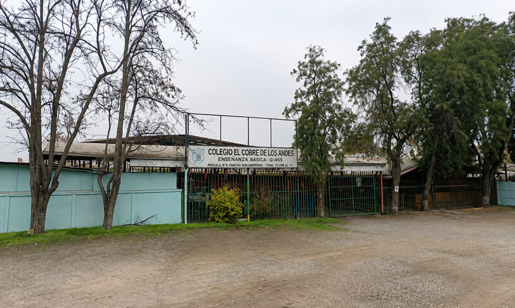 “Un atentado a la dignidad”: Denuncian total abandono y deudas de sostenedor en Colegio El Cobre de Los Andes de Rancagua