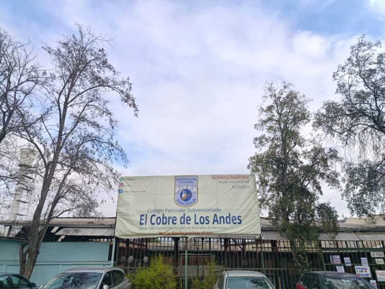 Autoridades fiscalizaron en terreno la crisis del Colegio El Cobre de los Andes de Rancagua